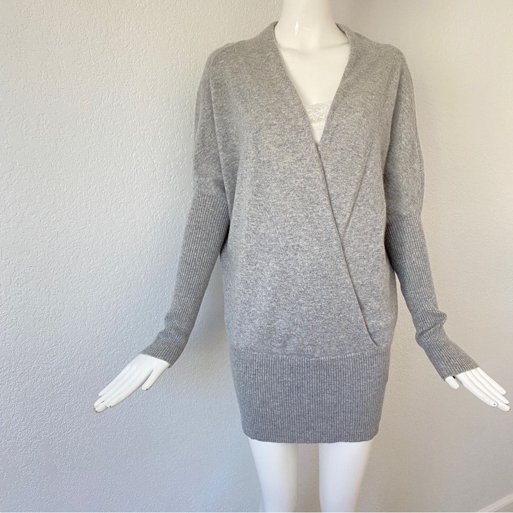 Lamade dolman sleeve v neck cashmere sweater